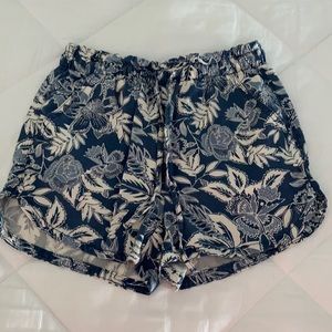 American Eagle floral shorts